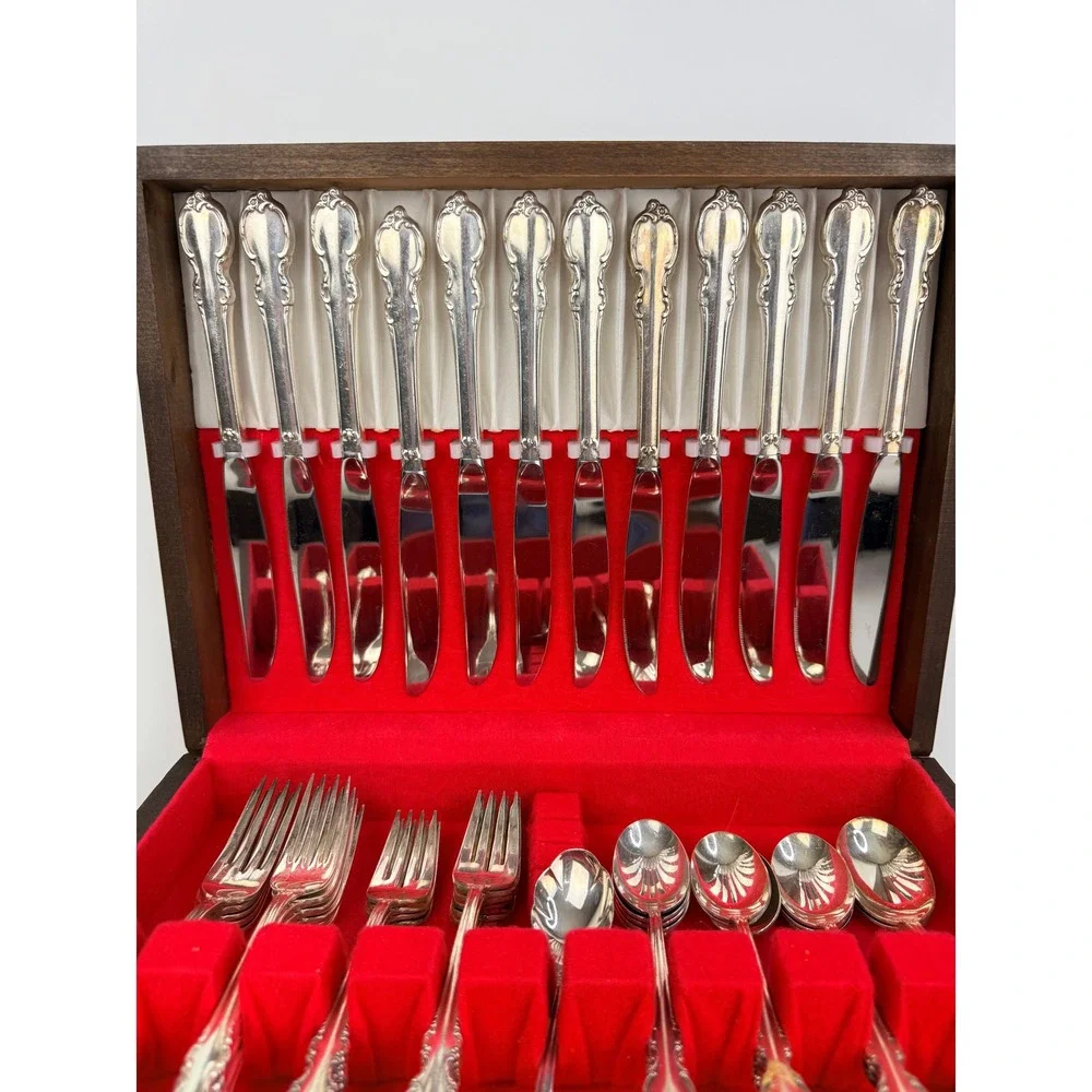 1847 Rogers Bros Reflection Silverplate Flatware Set International Silver Chest